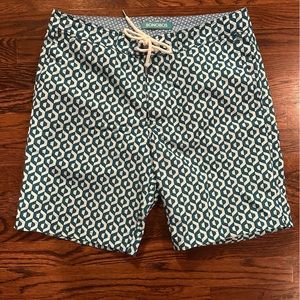 Excellent condition Bonobos board shorts, 33 inch waist, 9 inch inseam